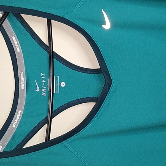 Nike Dri Fit size Large Women's Racerback Top Tank - Picture 3 of 5